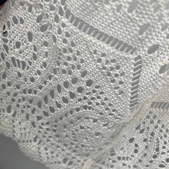 CHELSEA & THEODORE
Plus Eyelet-Lace Open-Front Shrug - Picture 4 of 5